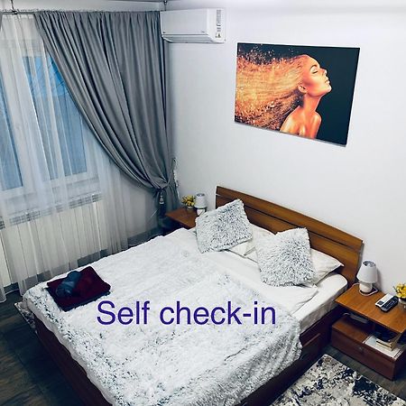 Studio Vio Apartment ทูลเซีย ภายนอก รูปภาพ